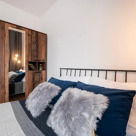 Manufaktura - Industrial Z Parkingiem I Dwoma Lazienkami Lägenhet Łódź