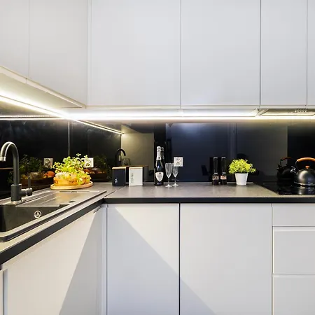 Manufaktura - Industrial Z Parkingiem I Dwoma Lazienkami Apartment