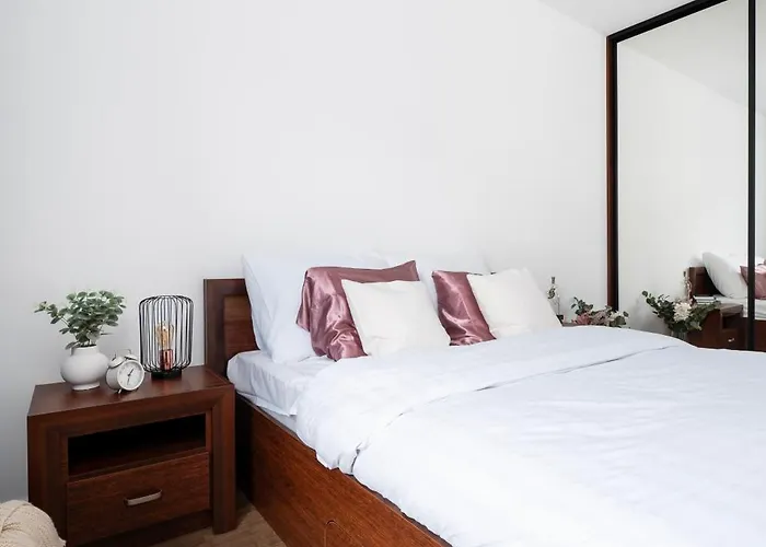 Manufaktura - Industrial Z Parkingiem I Dwoma Lazienkami Lägenhet *