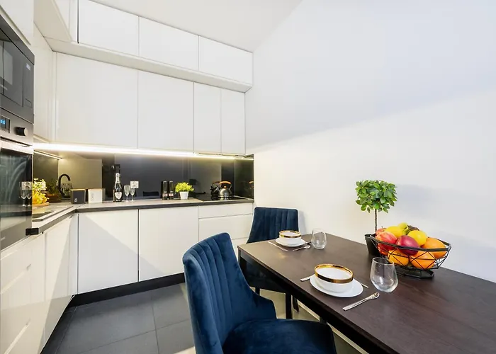 Manufaktura - Industrial Z Parkingiem I Dwoma Lazienkami