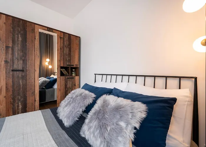 Manufaktura - Industrial Z Parkingiem I Dwoma Lazienkami Lägenhet Łódź