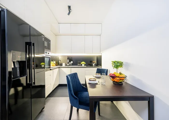 Manufaktura - Industrial Z Parkingiem I Dwoma Lazienkami