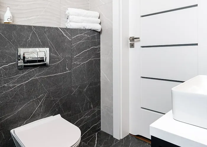 Manufaktura - Industrial Z Parkingiem I Dwoma Lazienkami * Łódź