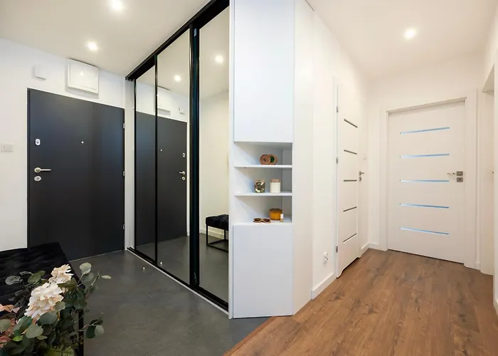 Manufaktura - Industrial Z Parkingiem I Dwoma Lazienkami شقة