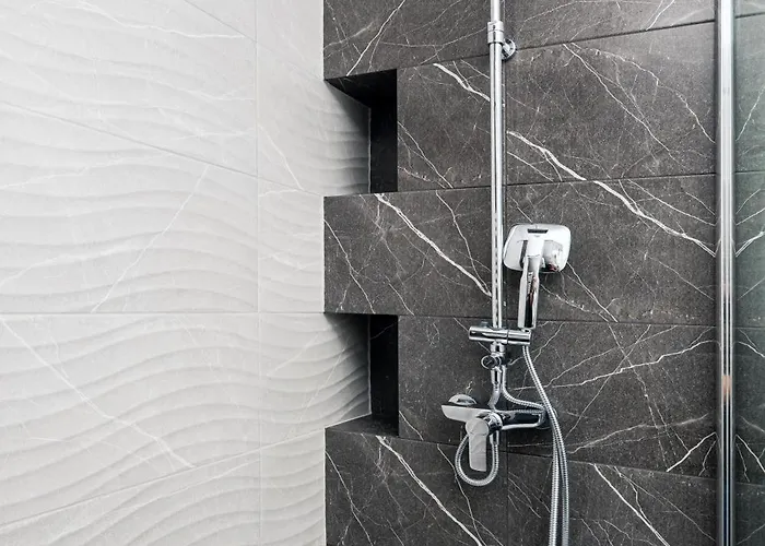 Manufaktura - Industrial Z Parkingiem I Dwoma Lazienkami Lägenhet *