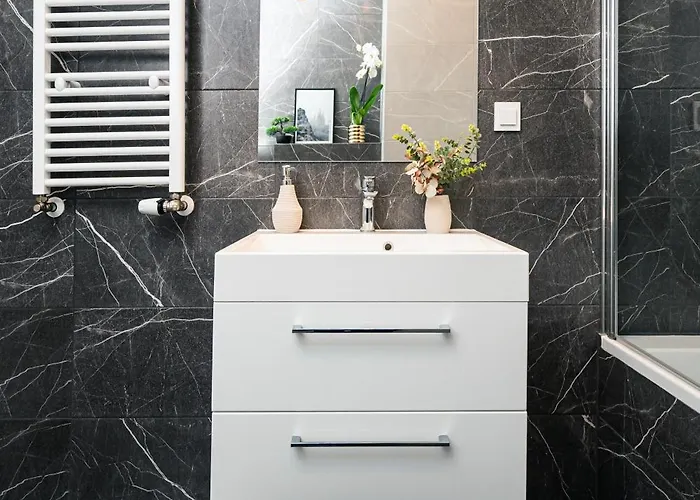 شقة Manufaktura - Industrial Z Parkingiem I Dwoma Lazienkami