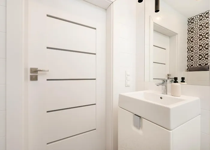 شقة Manufaktura - Industrial Z Parkingiem I Dwoma Lazienkami وودج