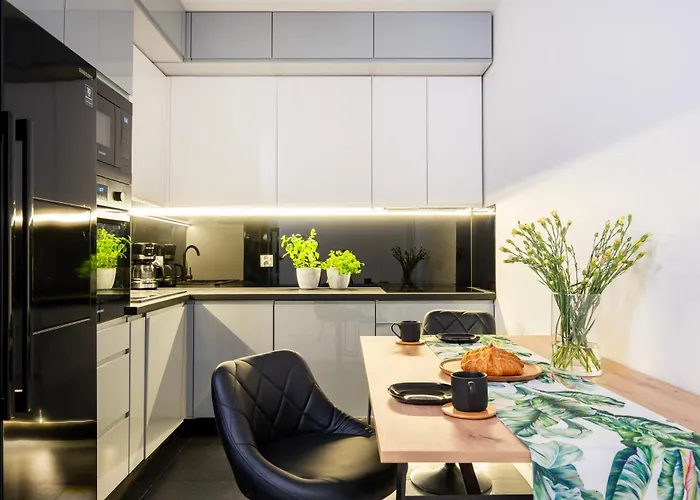 Manufaktura - Industrial Z Parkingiem I Dwoma Lazienkami Lägenhet *