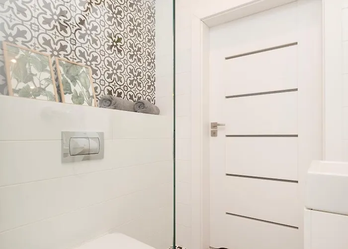 Manufaktura - Industrial Z Parkingiem I Dwoma Lazienkami وودج